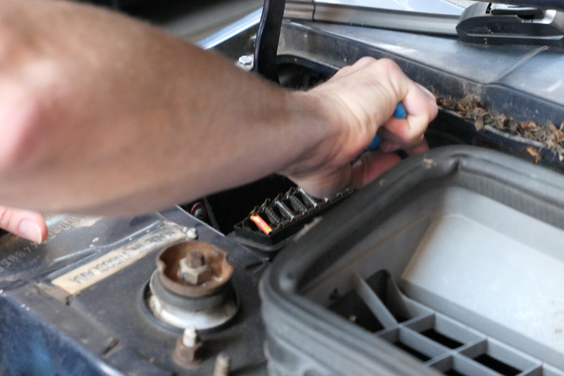 Illustration for article titled Jason Torchinsky Fixed My Yugo Using Nothing But Pliers and a Quarter